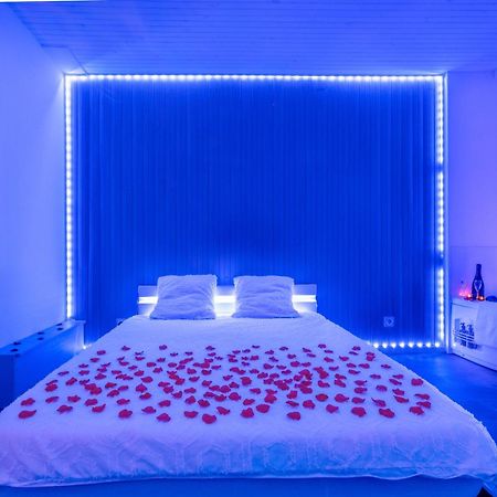 Suite Romantique 萨路特德沃克吕兹 外观 照片