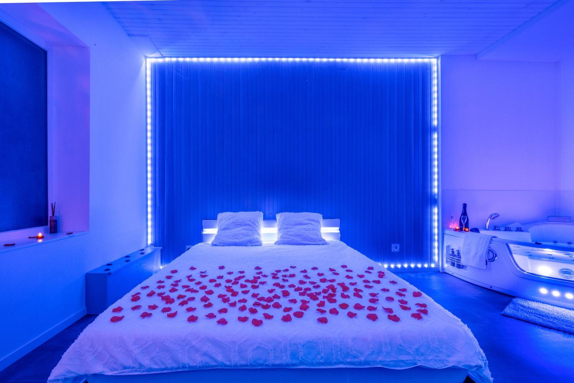 Suite Romantique 萨路特德沃克吕兹 外观 照片